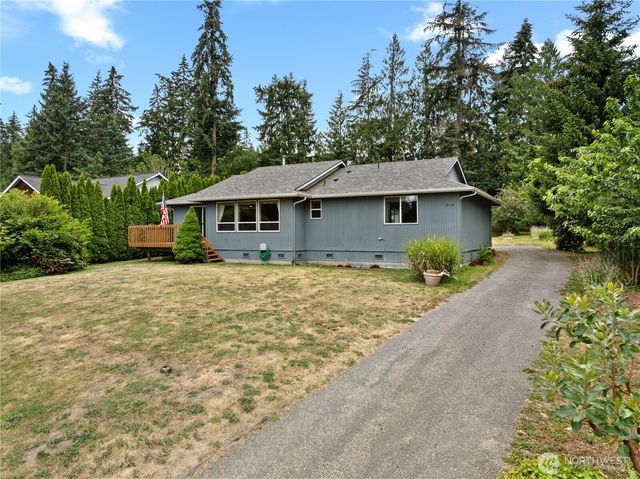 1614 Poplar Lane, Camano Island, WA 98282