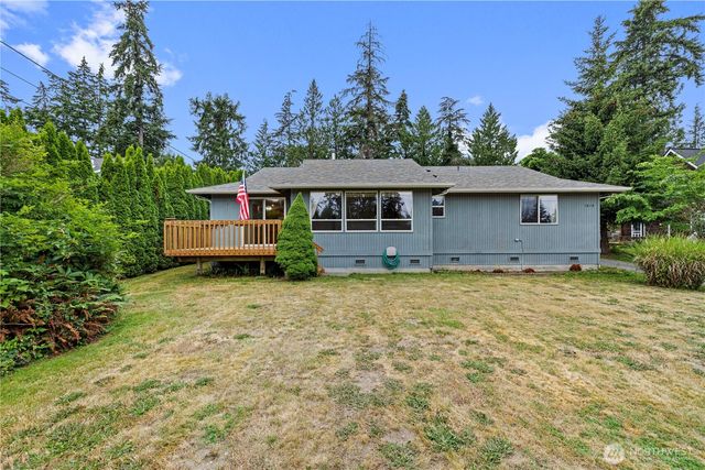 1614 Poplar Lane, Camano Island, WA 98282