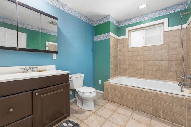6148 Red Robin Rd, Placerville, CA 95667