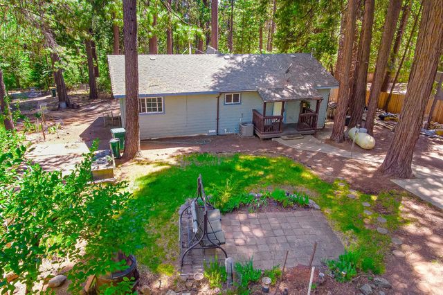 6148 Red Robin Rd, Placerville, CA 95667