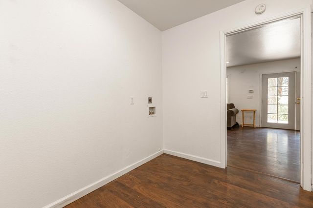 6148 Red Robin Rd, Placerville, CA 95667