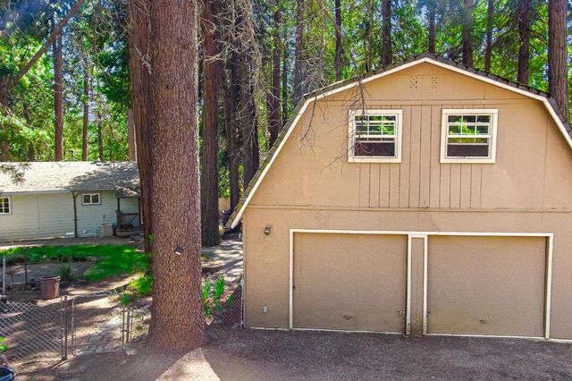 6148 Red Robin Rd, Placerville, CA 95667