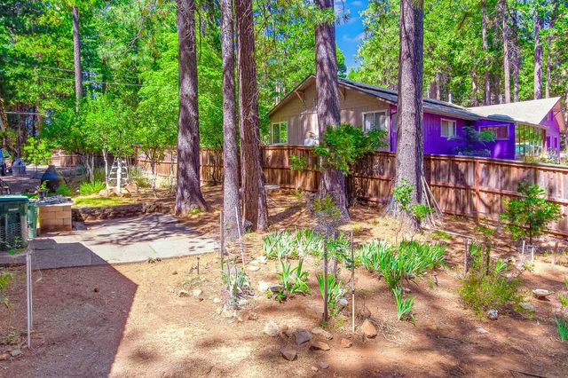 6148 Red Robin Rd, Placerville, CA 95667