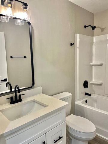 1824 Woodcock Place, Mobile, AL 36606