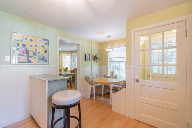 11 Drury Ln, Worcester, MA 01609