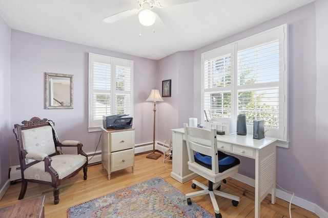 11 Drury Ln, Worcester, MA 01609