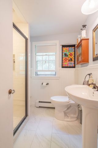 11 Drury Ln, Worcester, MA 01609