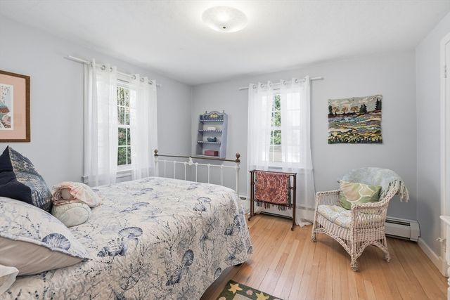 11 Drury Ln, Worcester, MA 01609