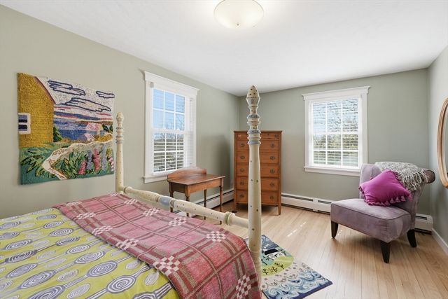11 Drury Ln, Worcester, MA 01609
