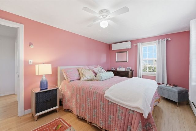 11 Drury Ln, Worcester, MA 01609