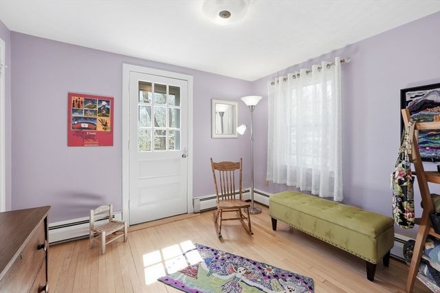 11 Drury Ln, Worcester, MA 01609