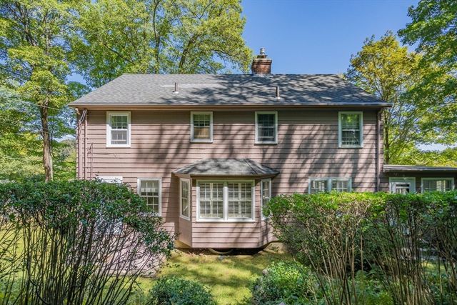 11 Drury Ln, Worcester, MA 01609
