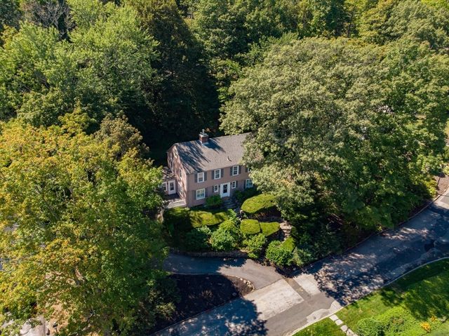 11 Drury Ln, Worcester, MA 01609