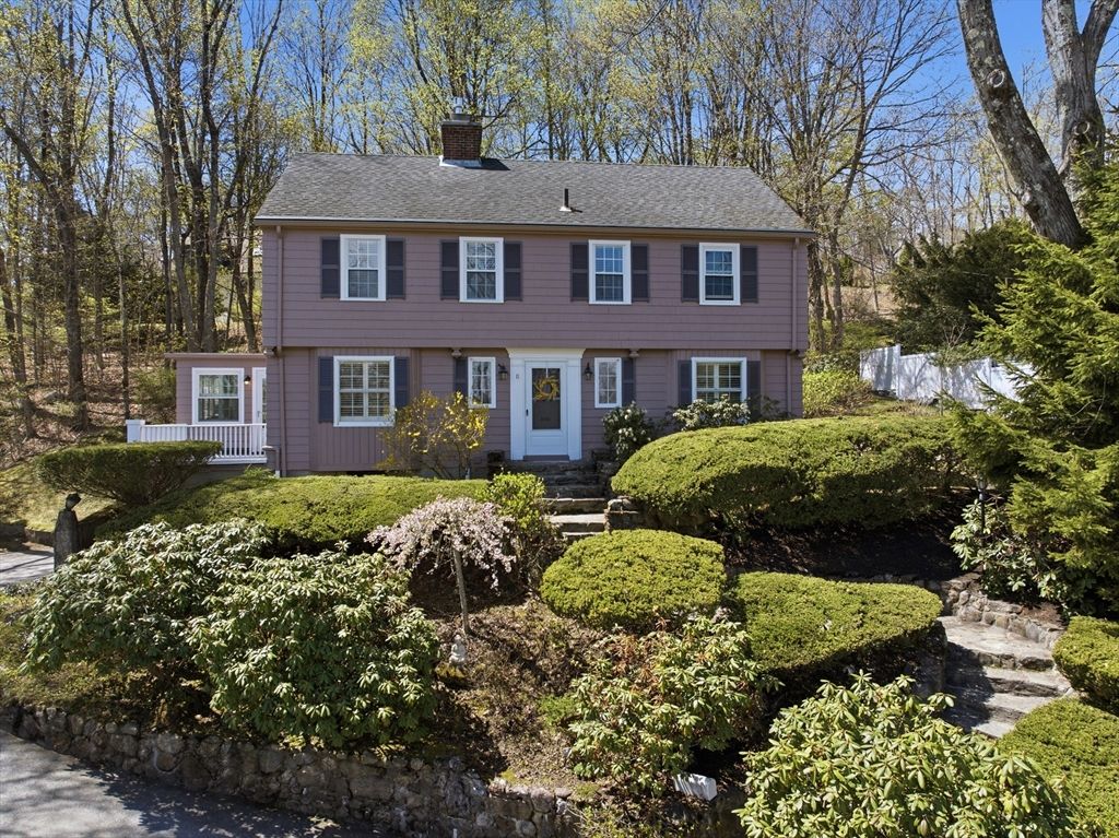 11 Drury Ln, Worcester, MA 01609