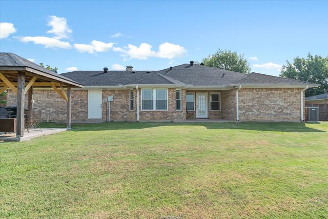 129 Juanita Avenue, Wills Point, TX 75169