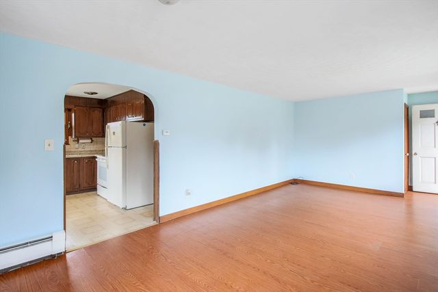12 Casavan Ave, Shrewsbury, MA 01545