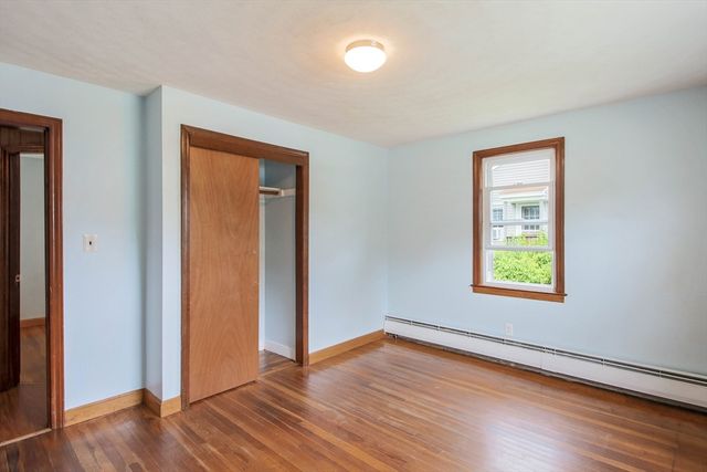 12 Casavan Ave, Shrewsbury, MA 01545