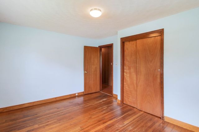 12 Casavan Ave, Shrewsbury, MA 01545