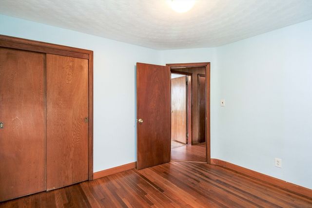 12 Casavan Ave, Shrewsbury, MA 01545