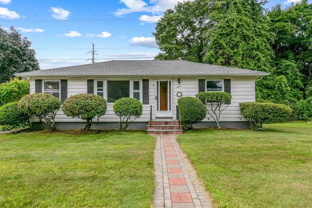 12 Casavan Ave, Shrewsbury, MA 01545