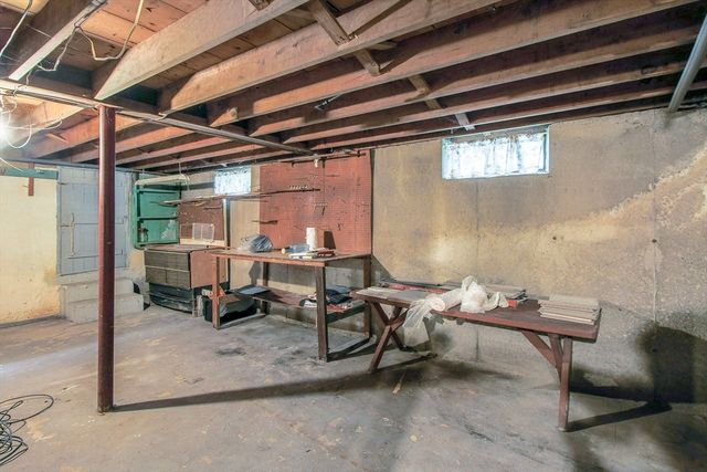 12 Casavan Ave, Shrewsbury, MA 01545