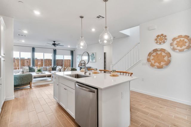 1053 Springtime Avenue, Clovis, CA 93619