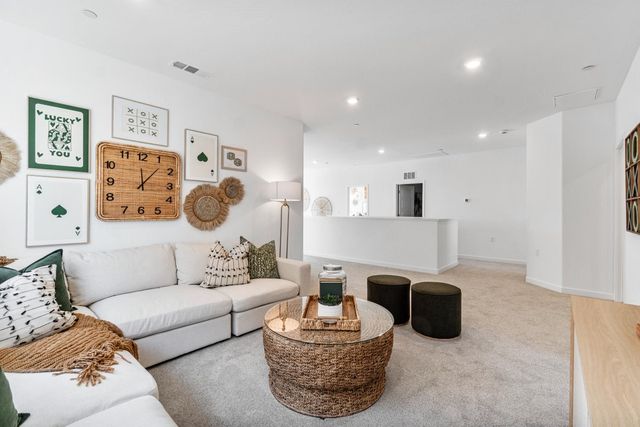 1053 Springtime Avenue, Clovis, CA 93619