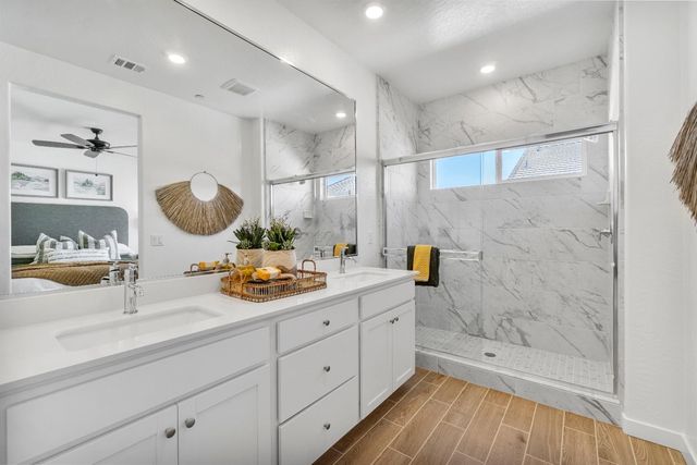 1053 Springtime Avenue, Clovis, CA 93619