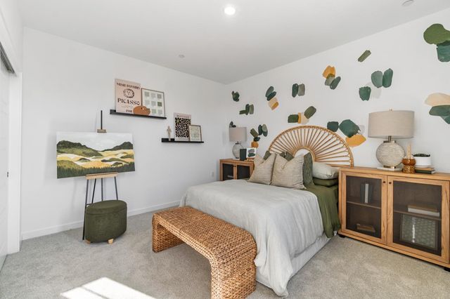 1053 Springtime Avenue, Clovis, CA 93619