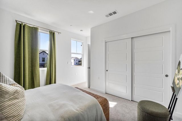 1053 Springtime Avenue, Clovis, CA 93619