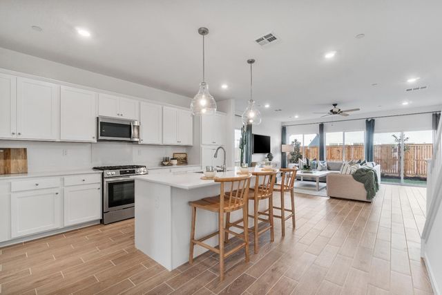 1053 Springtime Avenue, Clovis, CA 93619