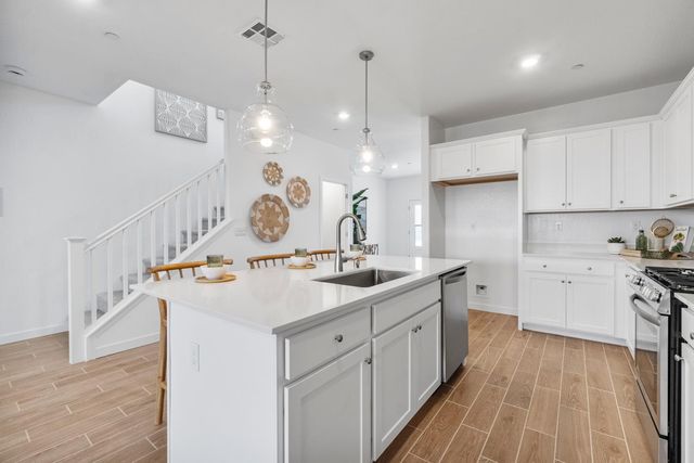 1053 Springtime Avenue, Clovis, CA 93619