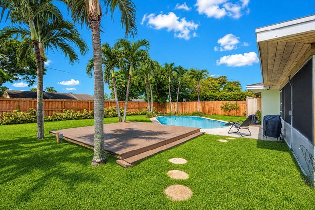 3854 BUTTERCUP Circle S, Palm Beach Gardens, FL 33410