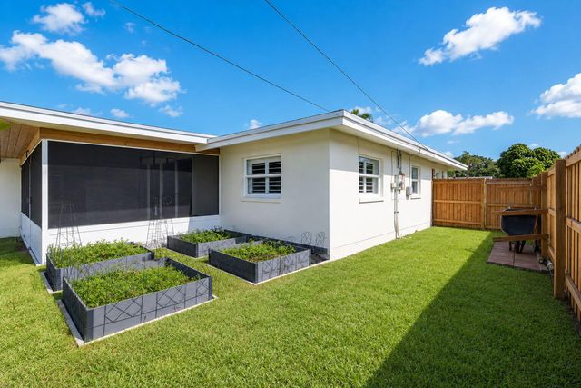 3854 BUTTERCUP Circle S, Palm Beach Gardens, FL 33410