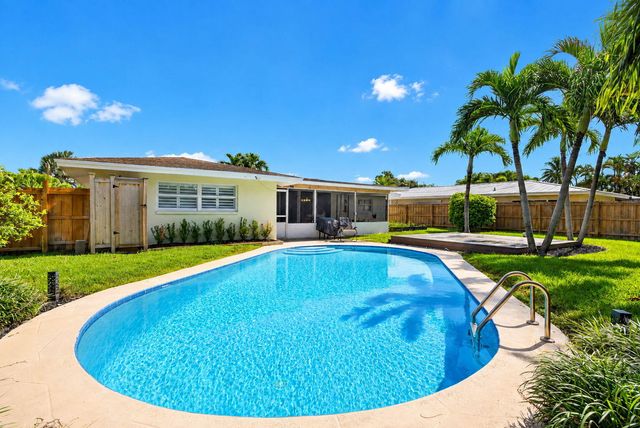 3854 BUTTERCUP Circle S, Palm Beach Gardens, FL 33410