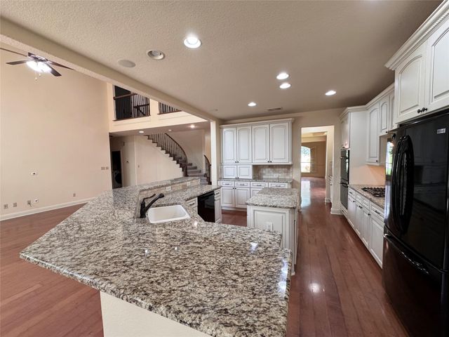 206 Varco DR, Austin, TX 78738
