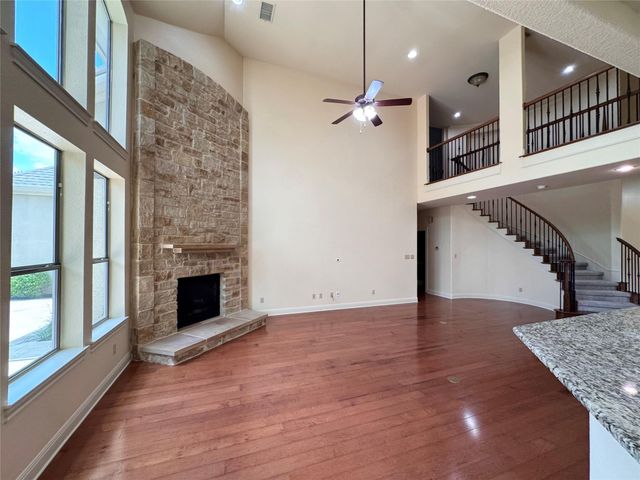 206 Varco DR, Austin, TX 78738