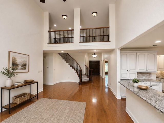 206 Varco DR, Austin, TX 78738
