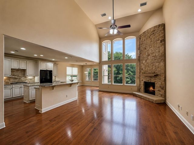 206 Varco DR, Austin, TX 78738