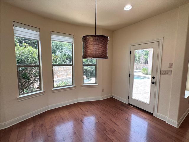 206 Varco DR, Austin, TX 78738