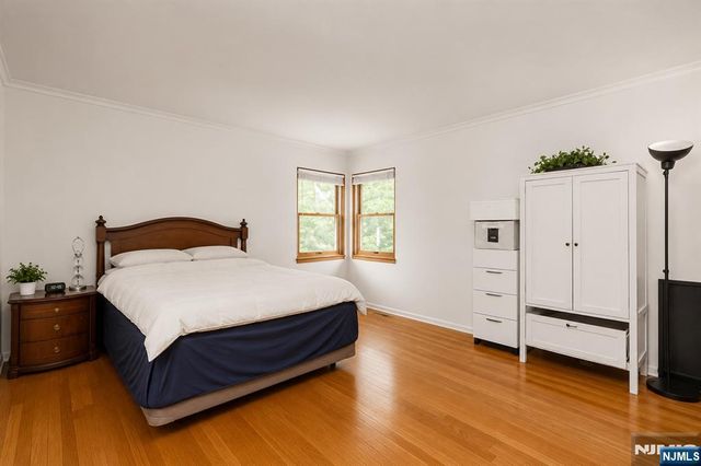 545 Summit Street, Englewood Cliffs, NJ 07632