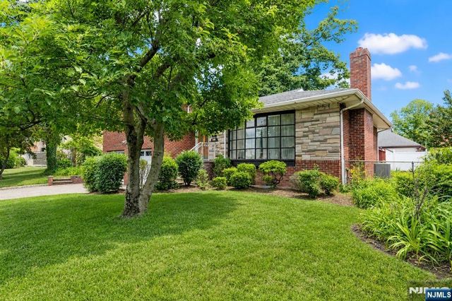 545 Summit Street, Englewood Cliffs, NJ 07632