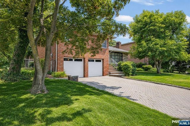 545 Summit Street, Englewood Cliffs, NJ 07632