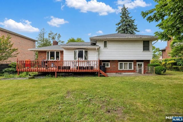 545 Summit Street, Englewood Cliffs, NJ 07632
