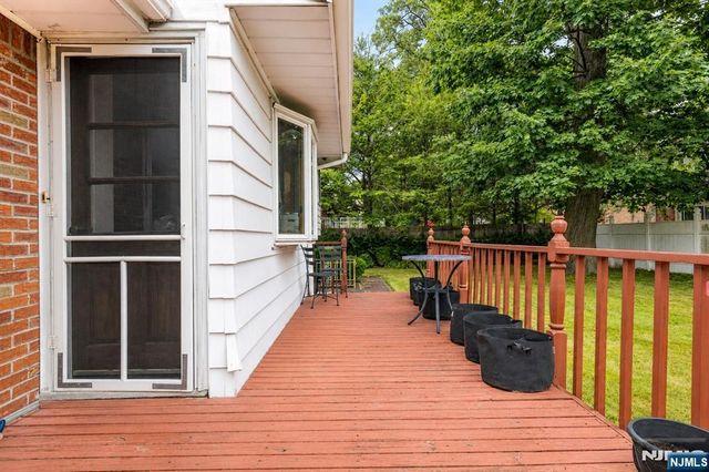 545 Summit Street, Englewood Cliffs, NJ 07632