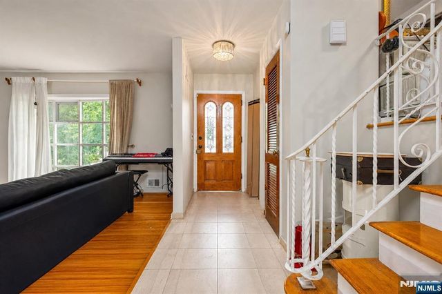 545 Summit Street, Englewood Cliffs, NJ 07632