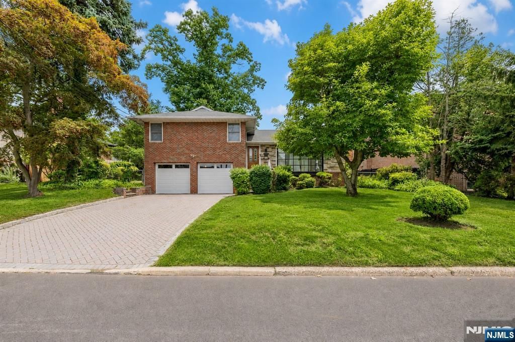 545 Summit Street, Englewood Cliffs, NJ 07632