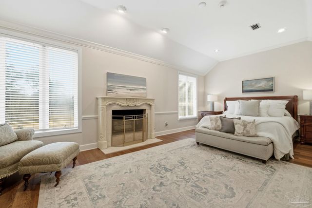 5931 Mills Lake Blvd, Pensacola, FL 32526