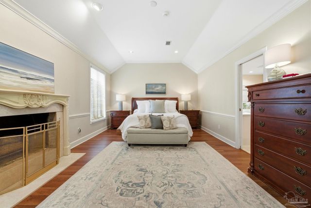 5931 Mills Lake Blvd, Pensacola, FL 32526