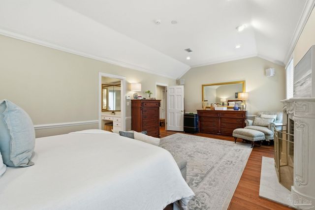 5931 Mills Lake Blvd, Pensacola, FL 32526